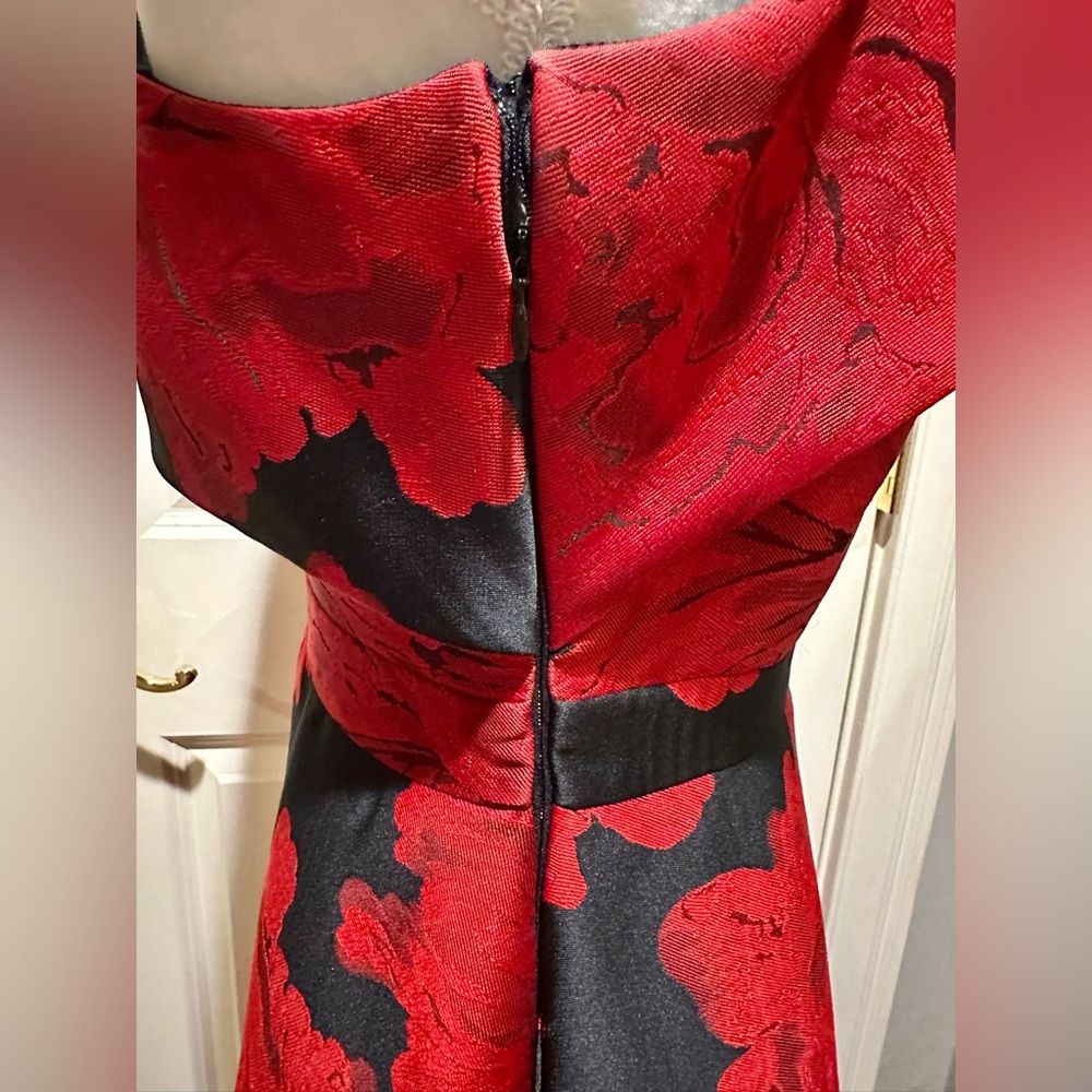 Adrianna Papell Red and Black One-Shoulder Floral Evening Dress w/POCKETS! - Picture 8 of 10